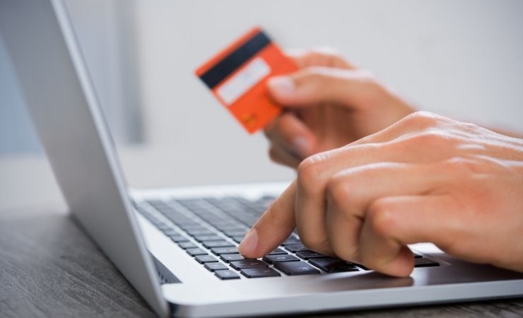 Pagamento computer carta credito