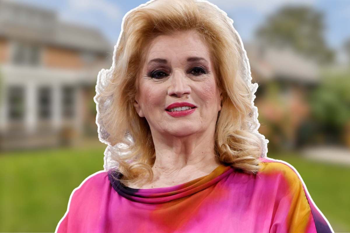 iva zanicchi in primo piano