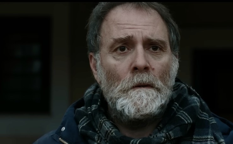 valerio mastandrea in primo piano